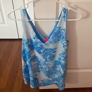 Lilly Pulitzer size small worn once . Reversible